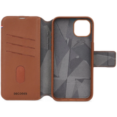 Decoded Leather Detachable Wallet for iPhone 15