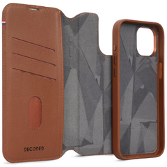 Decoded Leather Detachable Wallet for iPhone 15