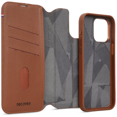 Decoded Leather Detachable Wallet for iPhone 15 Pro